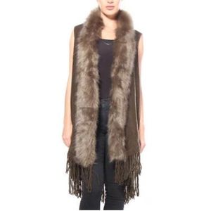 Vest with fur collar and fringe detail